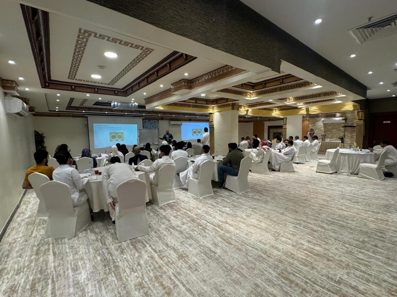 Meral Crown Hotel Riyadh Exterior photo